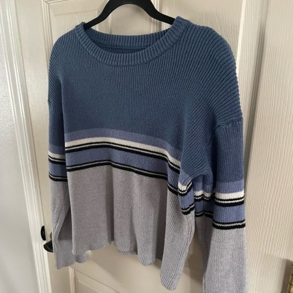 Vintage 90s/2000s Blue and Gray Crew Neck Sweater - Picture 11 of 13